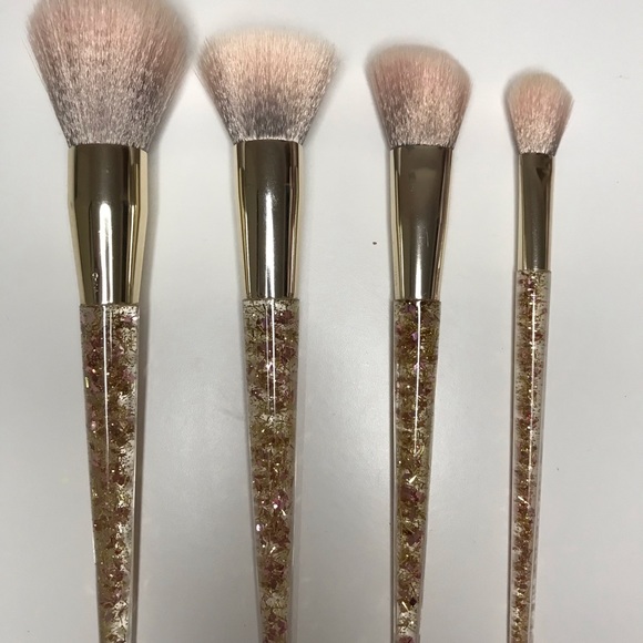 Face Brushes - Picture 8 of 8